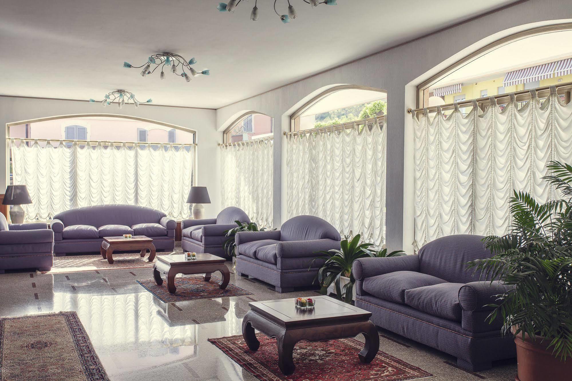 Tre Laghi Hotel Nebbiuno ภายนอก รูปภาพ