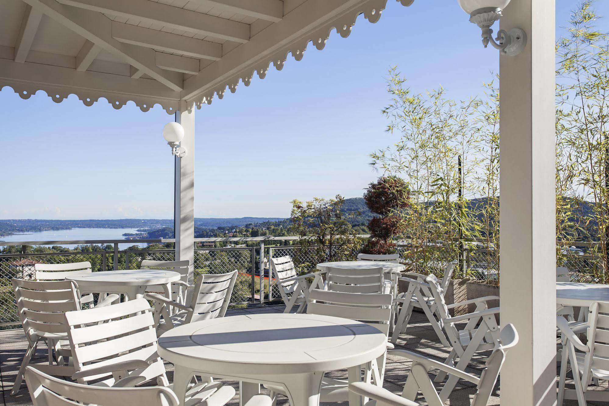Tre Laghi Hotel Nebbiuno ภายนอก รูปภาพ