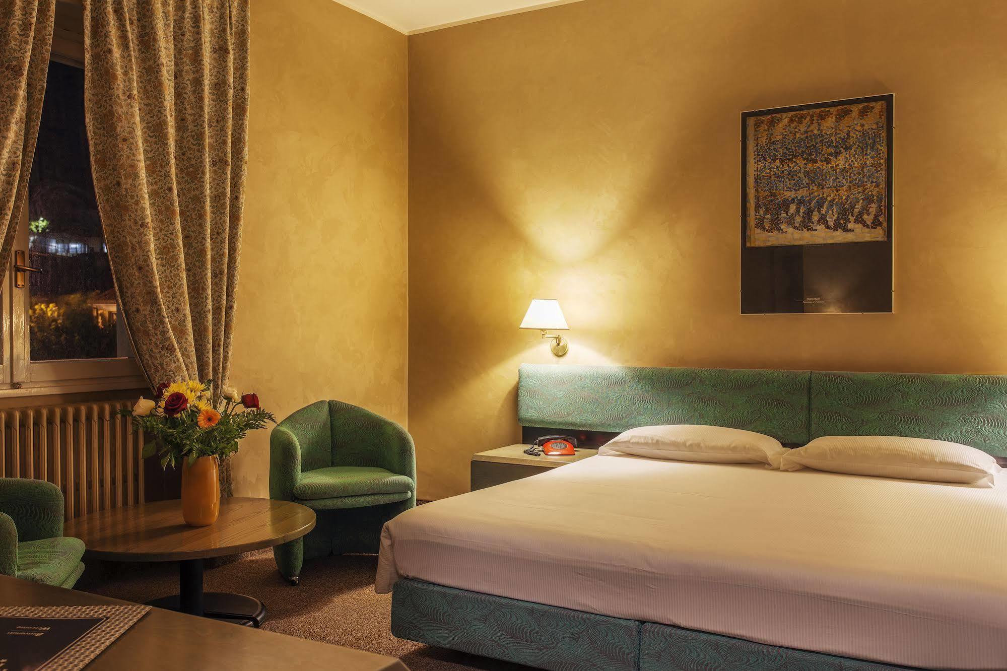 Tre Laghi Hotel Nebbiuno ภายนอก รูปภาพ
