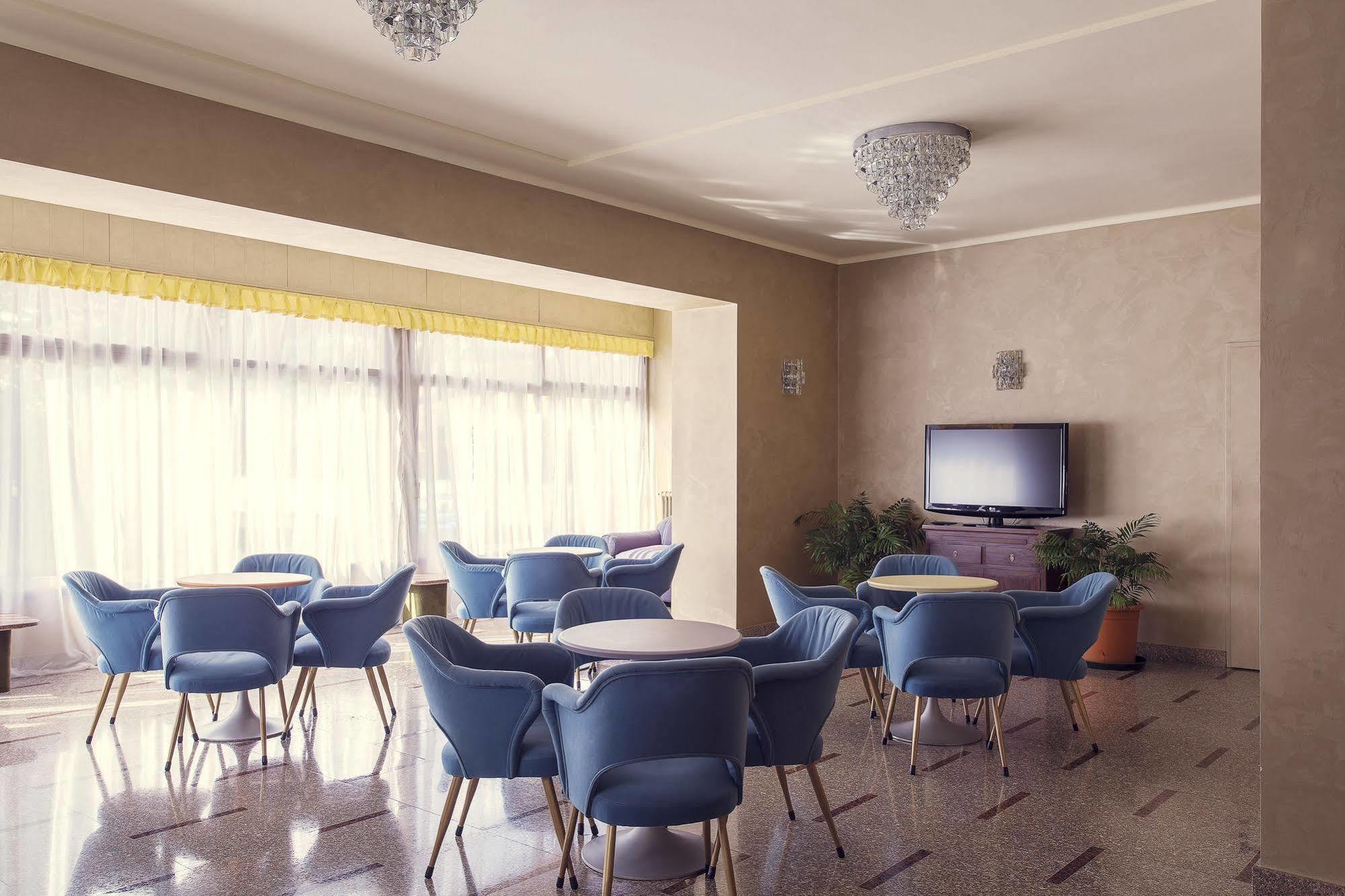 Tre Laghi Hotel Nebbiuno ภายนอก รูปภาพ